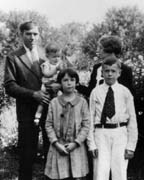 Leo Joseph & Lillian Sullivan Dondanville Family Leo Jr., Grace, Edward, (12.8), about 1931